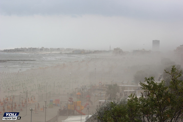 Heftiger Sandsturm in Rimini