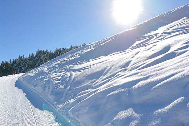 Alpen: Sonne und Schnee